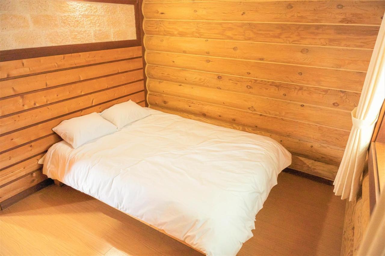 Jungmun Log Pension&Resort Seogwipo Eksteriør bilde