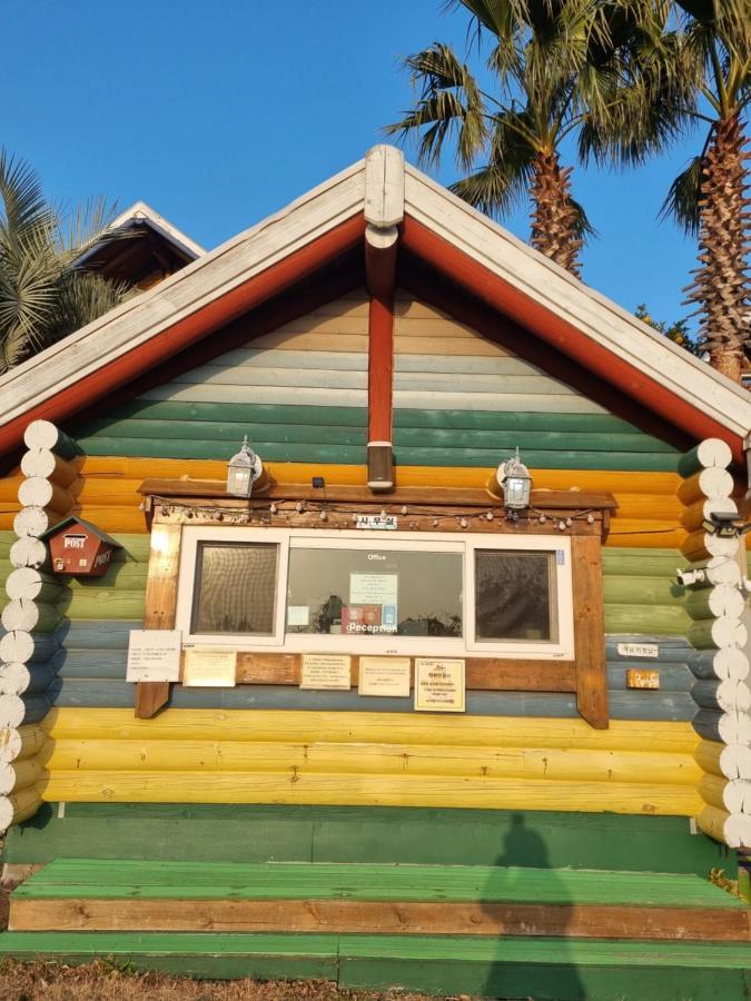 Jungmun Log Pension&Resort Seogwipo Eksteriør bilde