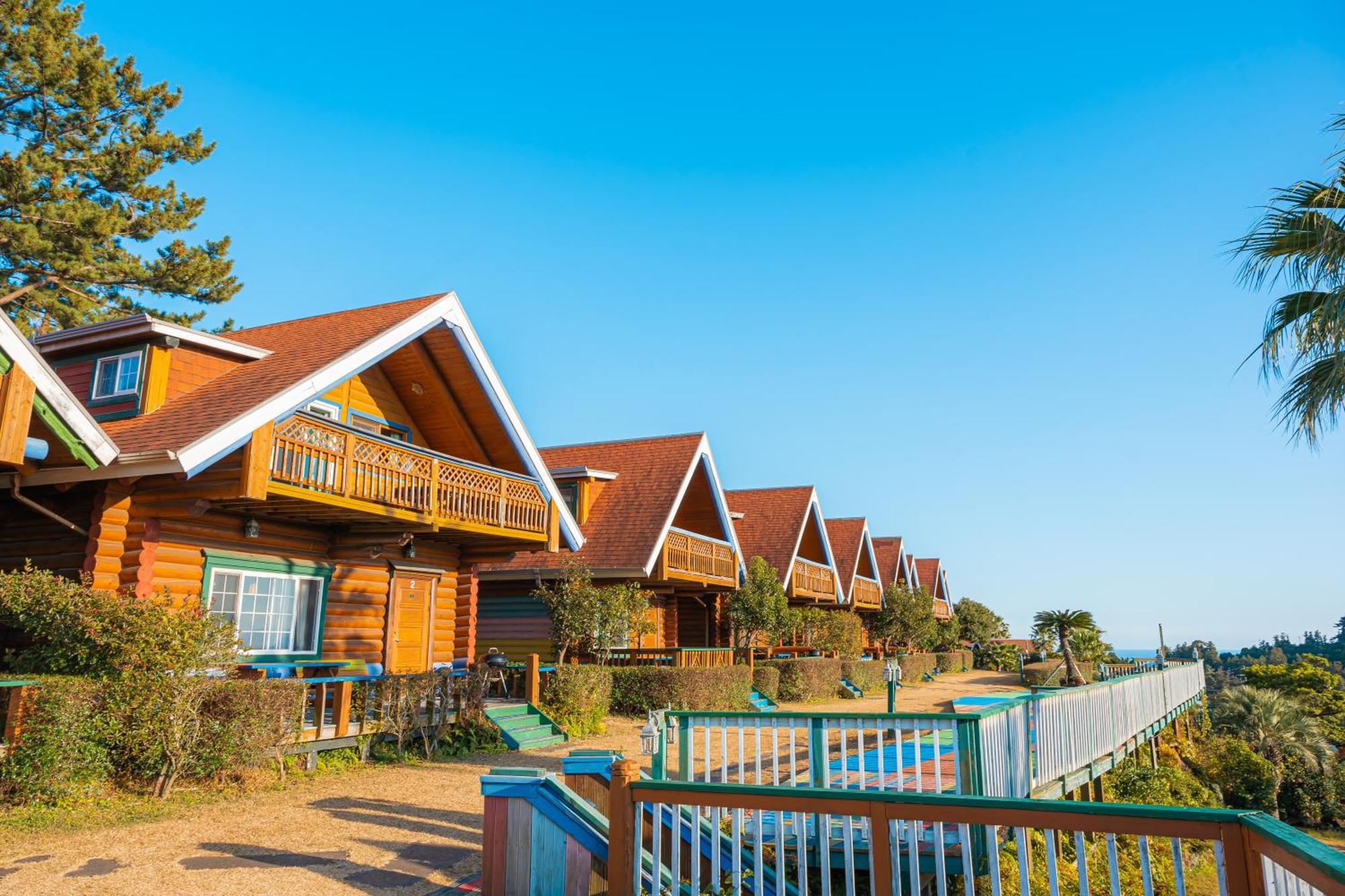 Jungmun Log Pension&Resort Seogwipo Eksteriør bilde