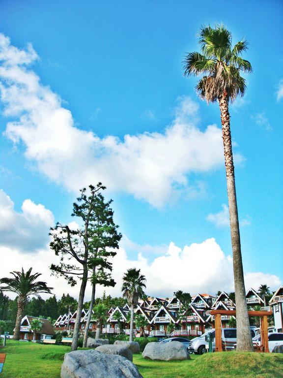 Jungmun Log Pension&Resort Seogwipo Eksteriør bilde