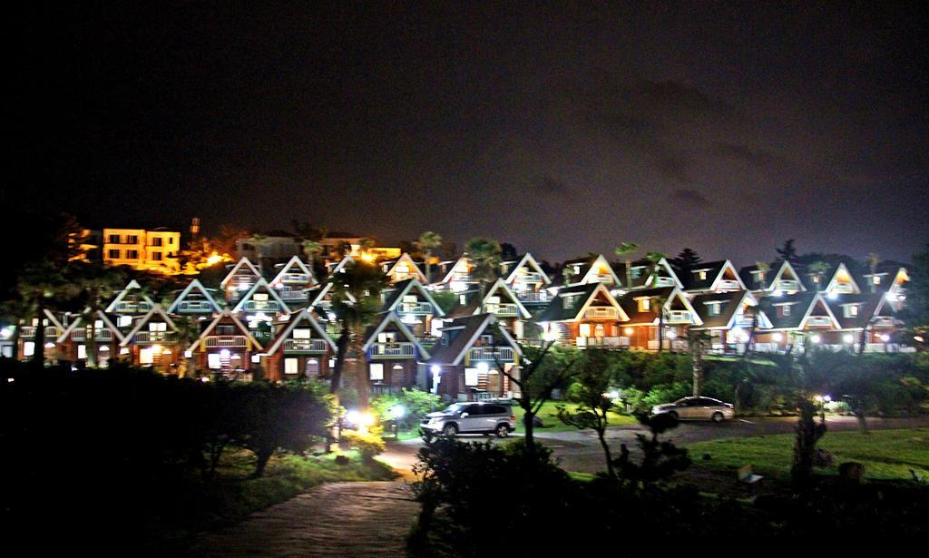 Jungmun Log Pension&Resort Seogwipo Eksteriør bilde