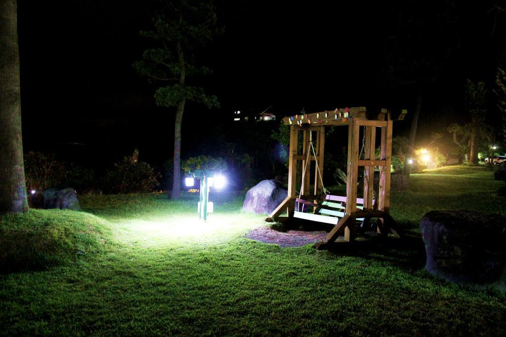 Jungmun Log Pension&Resort Seogwipo Eksteriør bilde