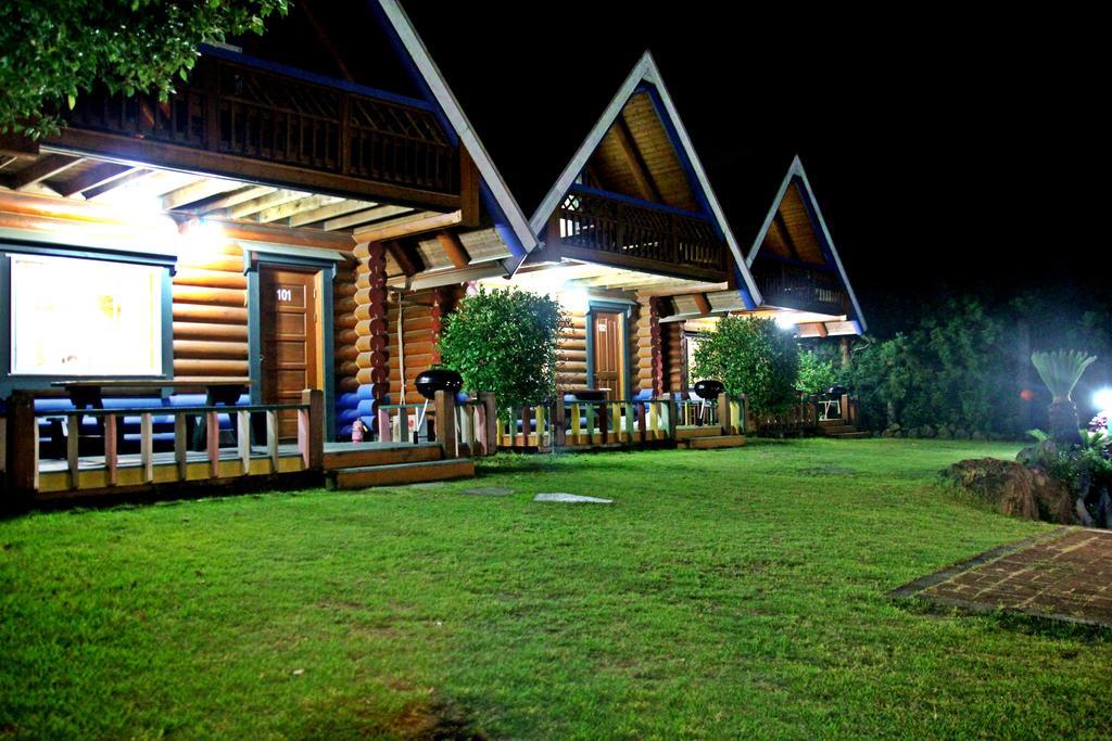 Jungmun Log Pension&Resort Seogwipo Eksteriør bilde