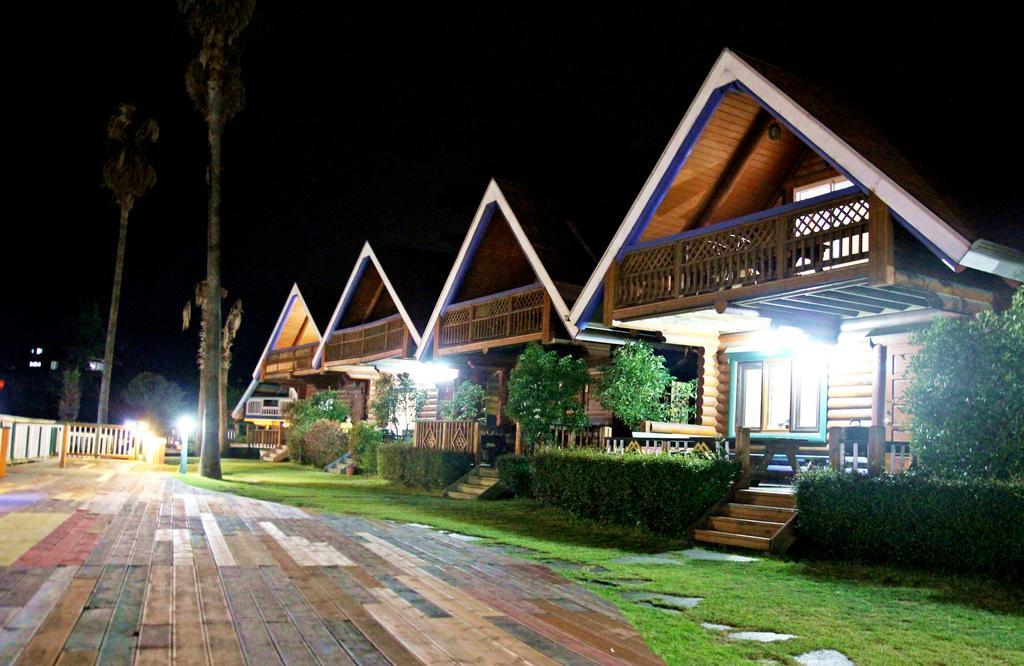 Jungmun Log Pension&Resort Seogwipo Eksteriør bilde