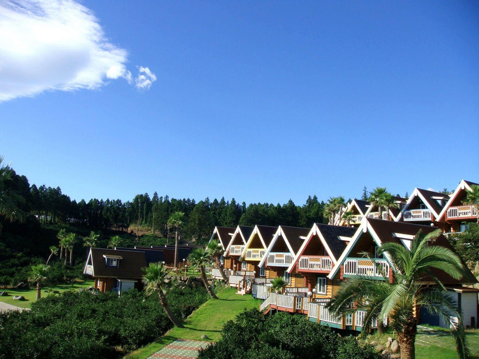 Jungmun Log Pension&Resort Seogwipo Eksteriør bilde