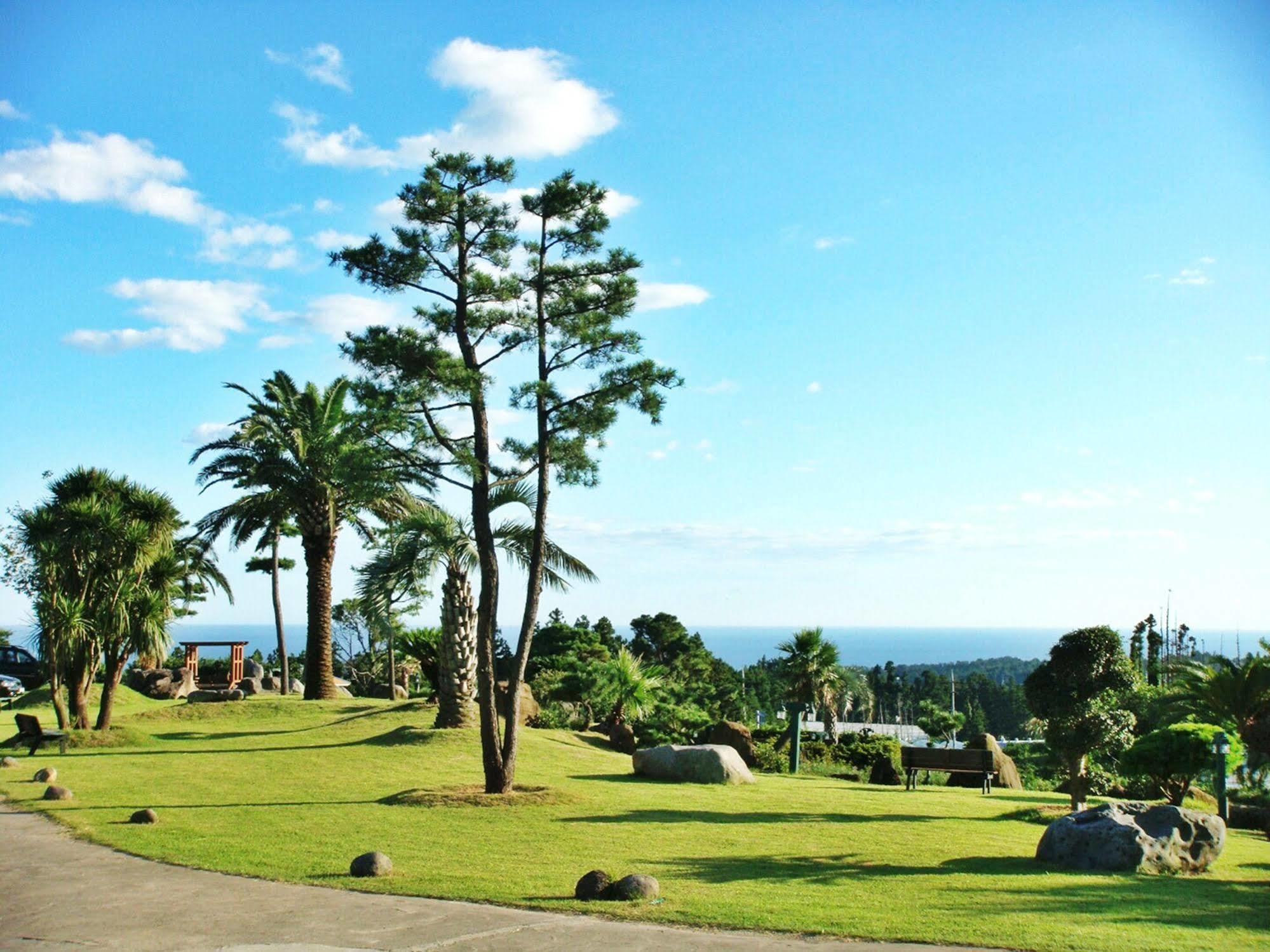 Jungmun Log Pension&Resort Seogwipo Eksteriør bilde